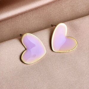 Pearly Purple and Gold Tone 1/2” Heart Earrings